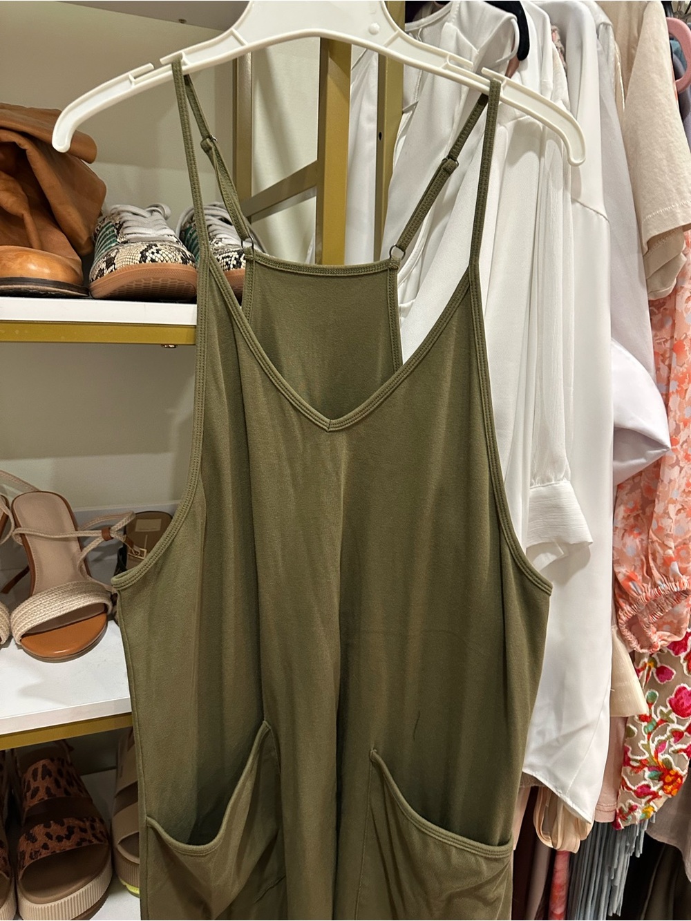 Olive Green Wide-Leg Jumpsuit with Pockets - Picture 2 of 8